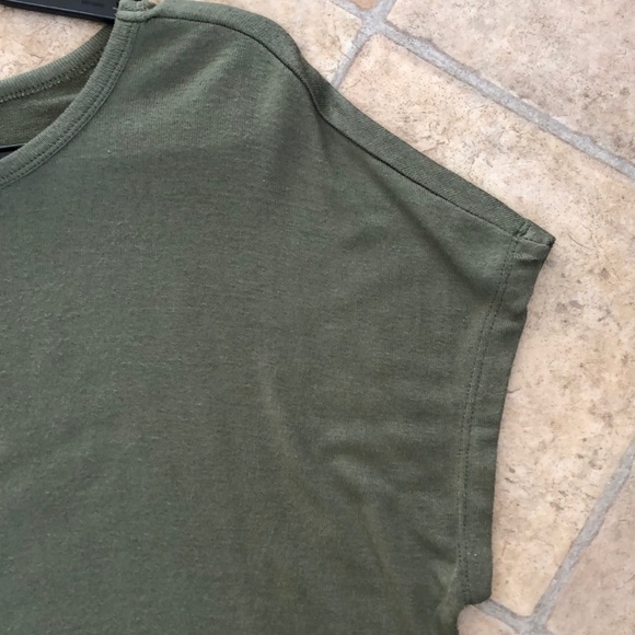 SWS Essentials khaki green top - Picture 3 of 8